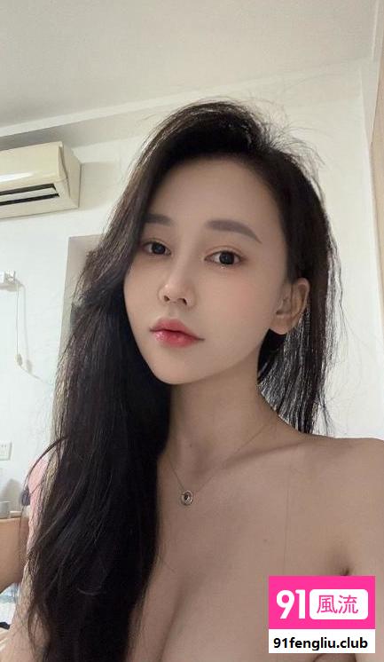 天河肤白腿长小姐姐